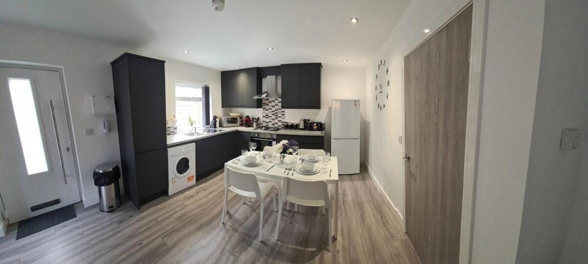 Sav Apartments - 2 Bed Cosy Flat Saffron Leicester Oda fotoğraf