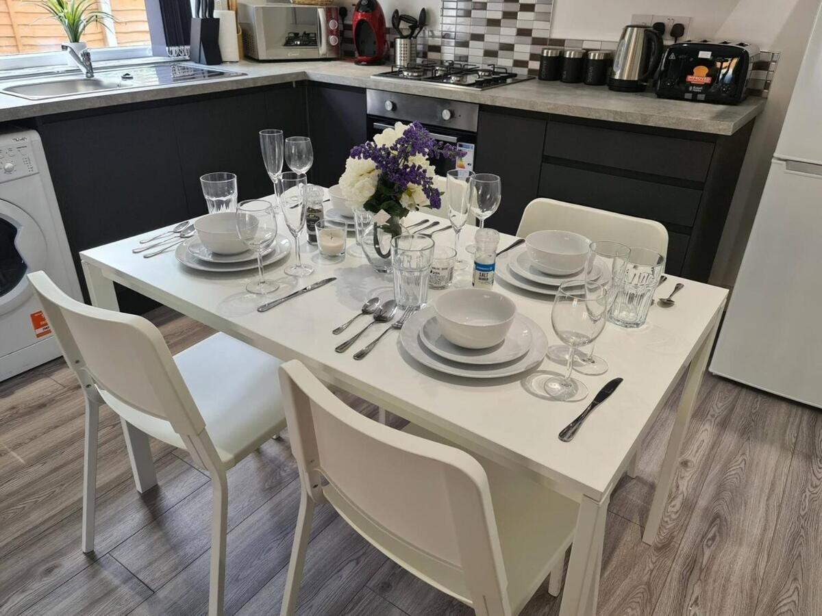 Sav Apartments - 2 Bed Cosy Flat Saffron Leicester Oda fotoğraf