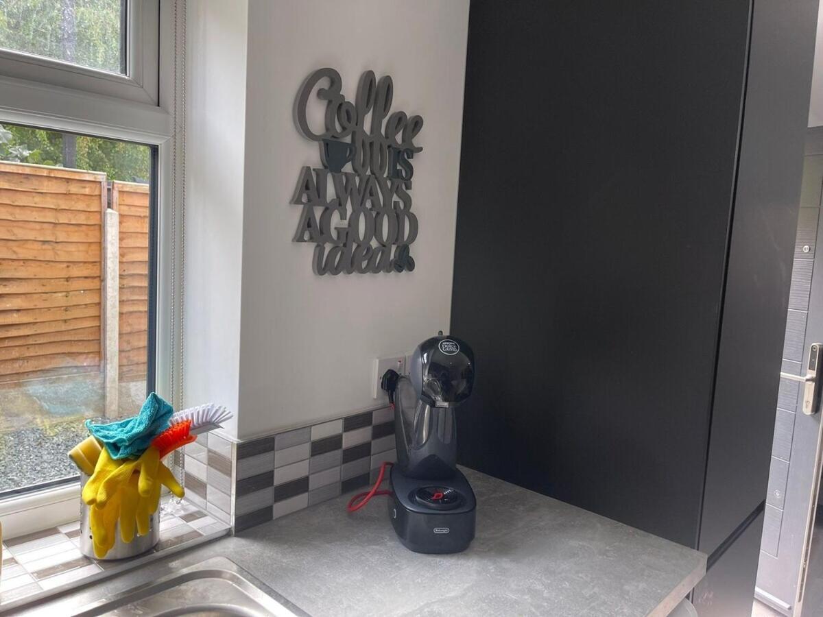 Sav Apartments - 2 Bed Cosy Flat Saffron Leicester Oda fotoğraf